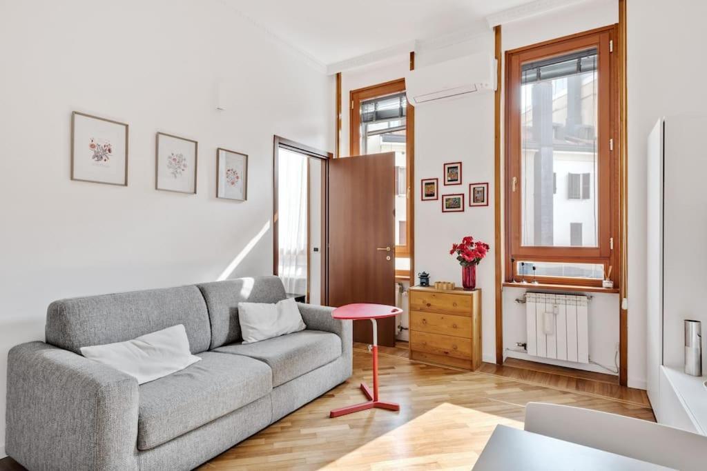 Easylife - Bello E Luminoso Flat In Zona Centrale ميلان المظهر الخارجي الصورة